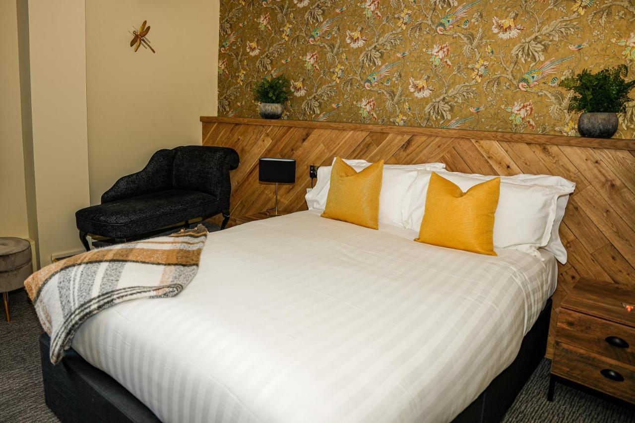 The Old Mill Hotel ซอลส์บรี ภายนอก รูปภาพ