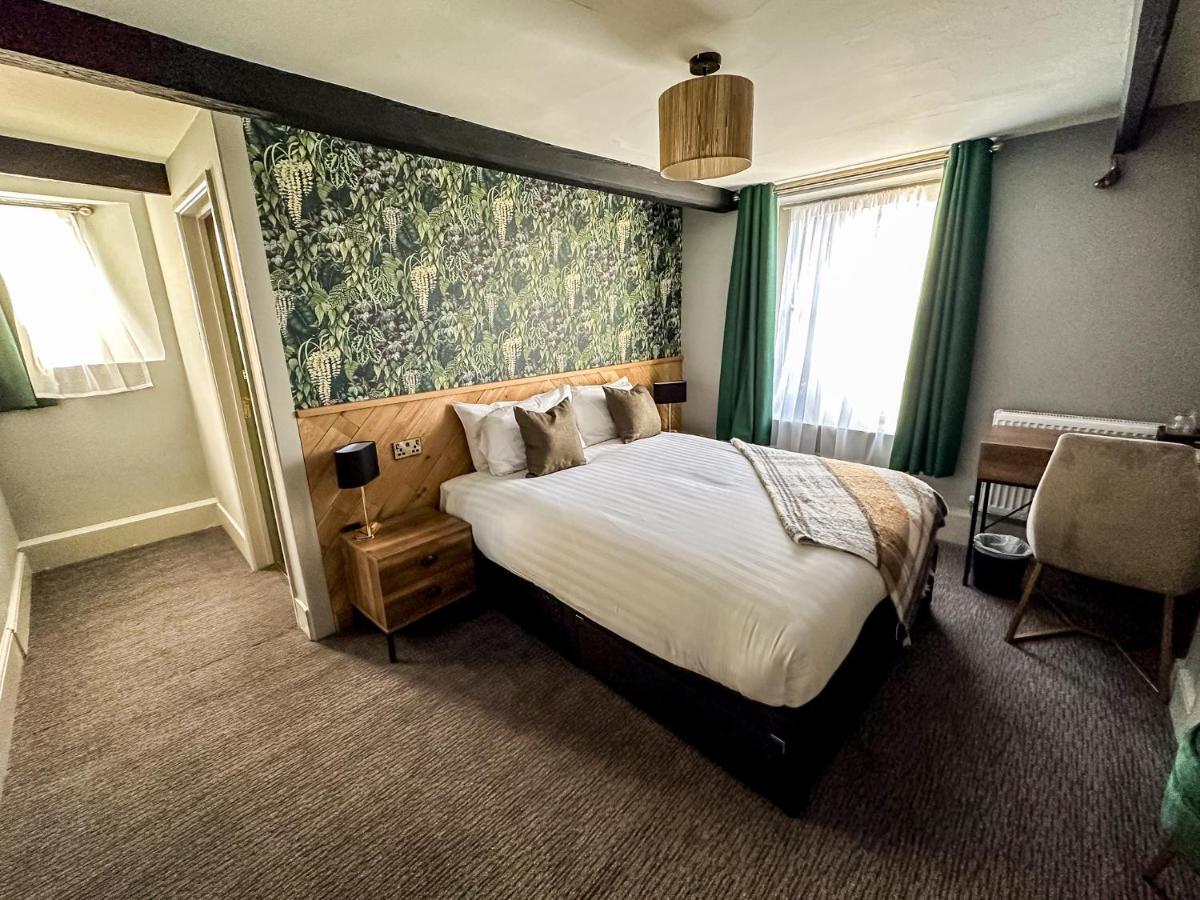The Old Mill Hotel ซอลส์บรี ภายนอก รูปภาพ