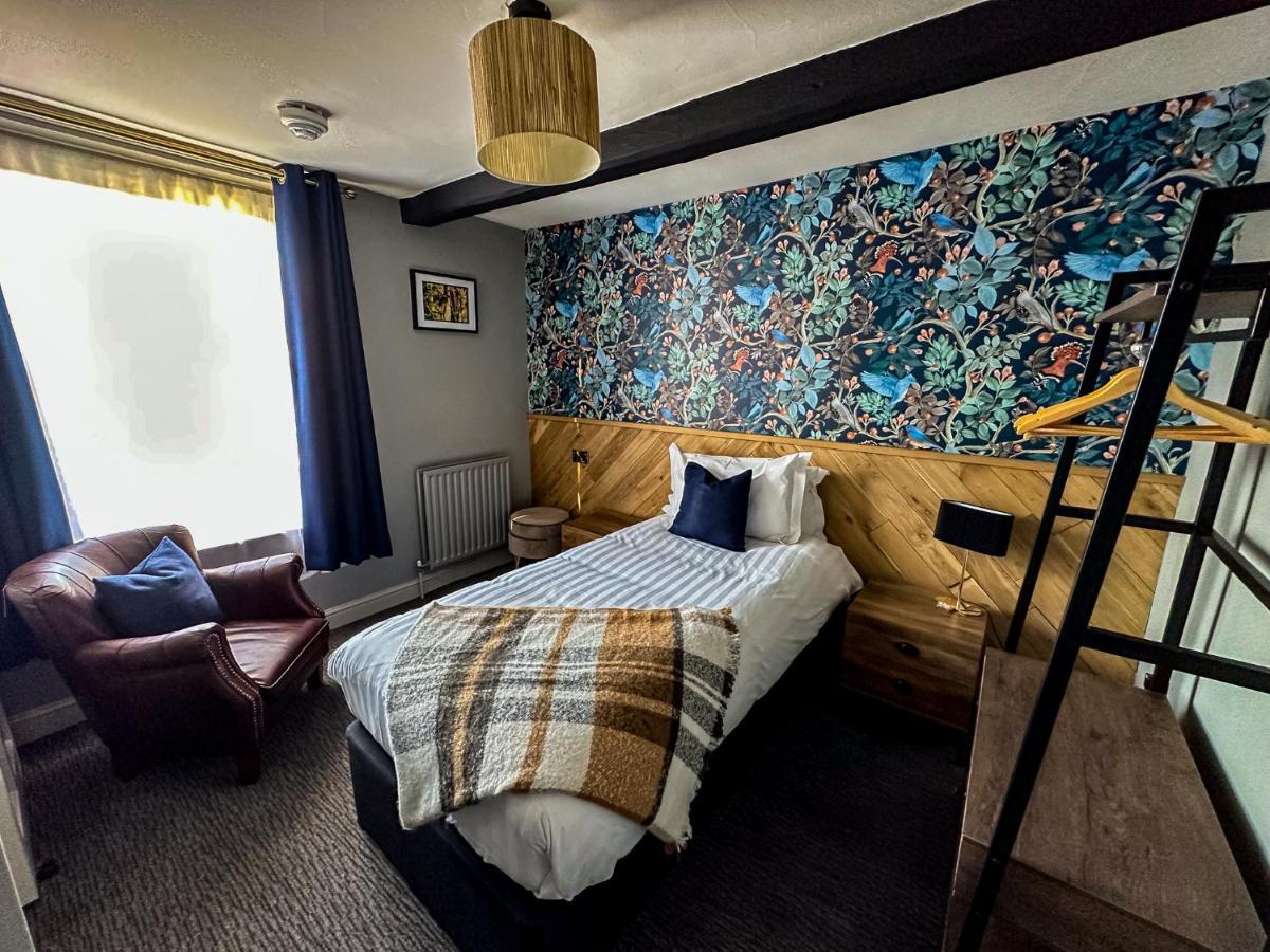 The Old Mill Hotel ซอลส์บรี ภายนอก รูปภาพ