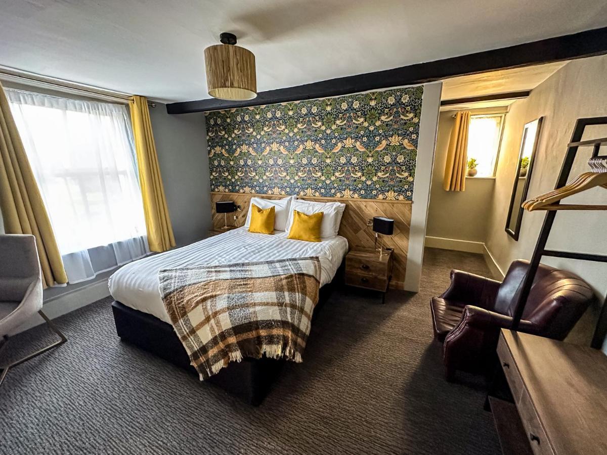 The Old Mill Hotel ซอลส์บรี ภายนอก รูปภาพ