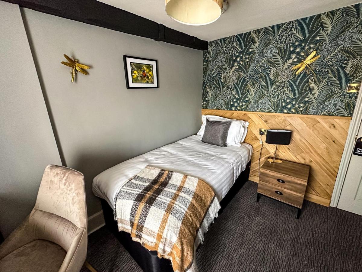 The Old Mill Hotel ซอลส์บรี ภายนอก รูปภาพ