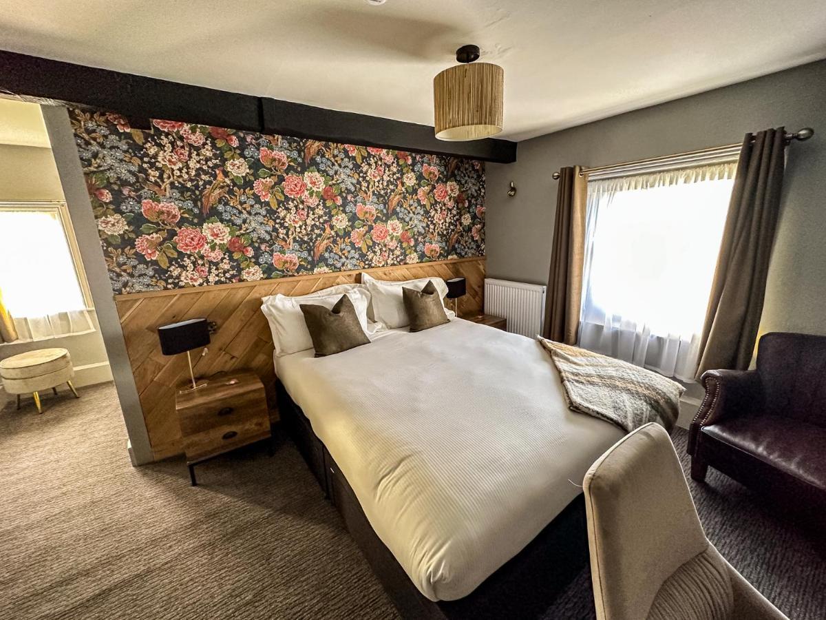 The Old Mill Hotel ซอลส์บรี ภายนอก รูปภาพ